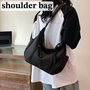 新品 ショルダーバッグ ブラック レディース メンズ おしゃれ 黒 軽量 大容量 男女兼用 おしゃれ 人気 未使用