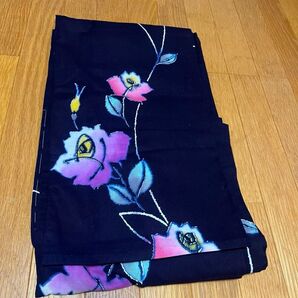 レトロで素敵な薔薇模様 しつけ糸付き 未着用浴衣