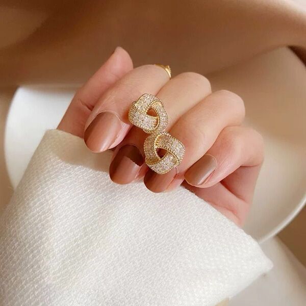 S925 ポスト ピアス お結び ピアス キラキラ 可愛い 上品 高級感 シンプル 普段使い 結婚式 パーティー