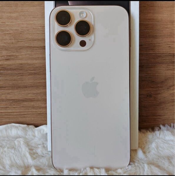 美品 APPLE iPhone16 Pro Max 256GB デザートチタニウム バッテリ100%