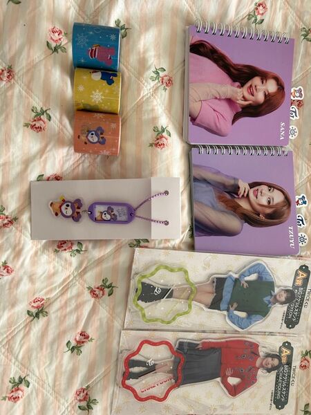 新品 twice くじ サナ ツゥイ チェヨン モモ ジョンヨン8点まとめ売り