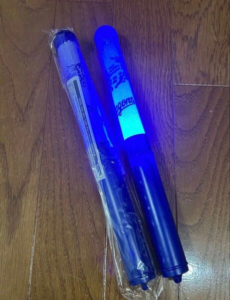 中日ドラゴンズ ペンライト ブルーライト 入場者特典 4月1日 来場者 プレゼント オープニングシリーズ