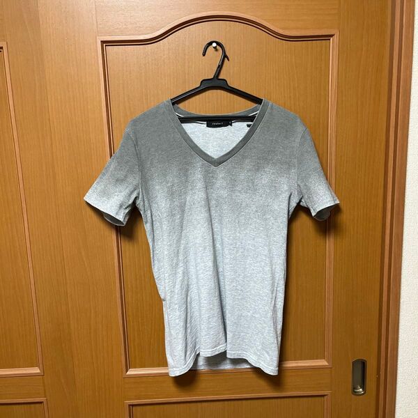 resbel VネックTシャツ グラデーション グレー
