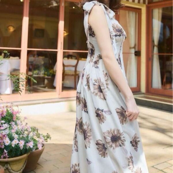 Herliptoハーリップトゥ Sunflower-Printed Midi Dress