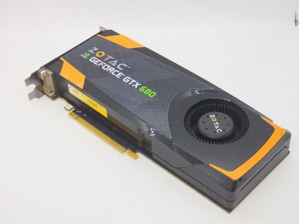 ビデオカードZOTAC Geforce 680GTX 4GB ZT-60103-10P