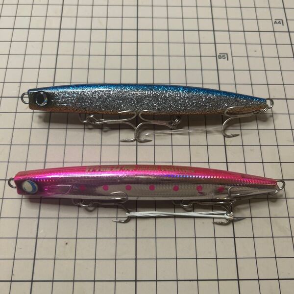 レアカラー 美品 かっ飛び棒130br ブルーオレンジグリッター ハラオレ 銀粉 ピンクイワシ ラトル 美品 フックセット済み