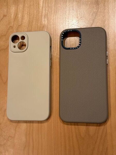 【中古美品】CASETiFY ペブル ケースティファイ iPhone15 plus ケース グレージュ レザー調 マグセーフ対応