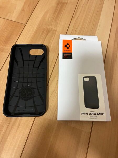 Spigen リキッド・エア ACS09161(マット・ブラック)iPhone 16e TPU