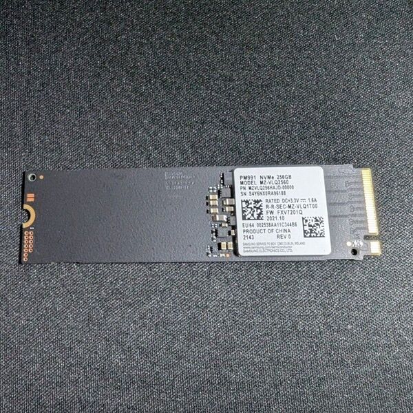 【1378時間】【796回】Samsung PM991 NVMe 256GB SSD MZ-VLQ2560 正常