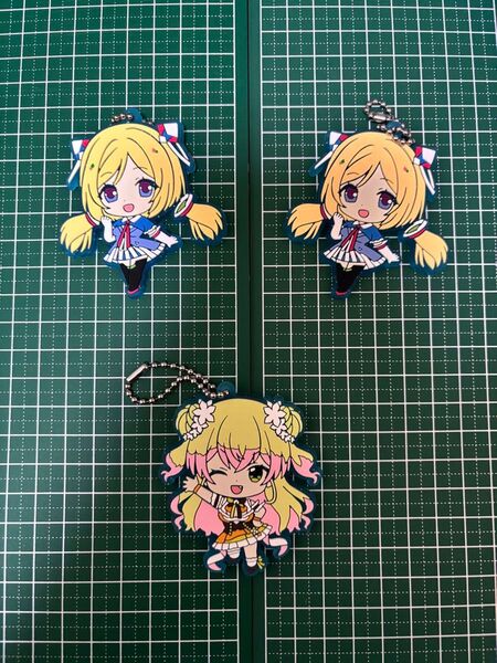 ホロライブ カプセルラバーマスコットコレクション、VOL.2 桃鈴ねね、アキ・ローゼンタール 01&02