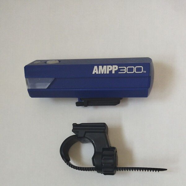 キャットアイ CATEYE AMPP300 HL-EL083RC フロントライト ブルー マウント付属