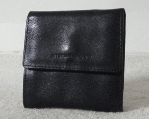 Попрочь Ungaro Ungaro Coin Swork Case Case кожа Black Black