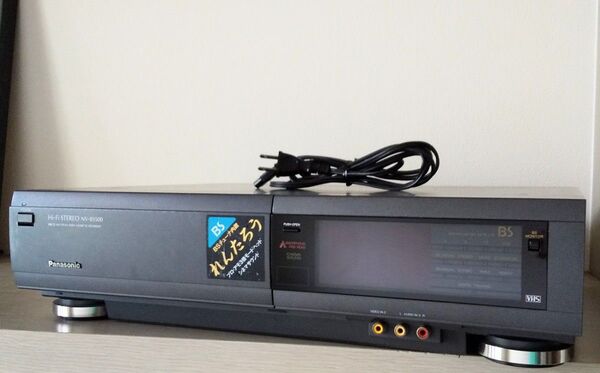 【送料込み】 Panasonic VHSビデオデッキ BS内臓「れんたろう」 NV-BS500 ジャンク