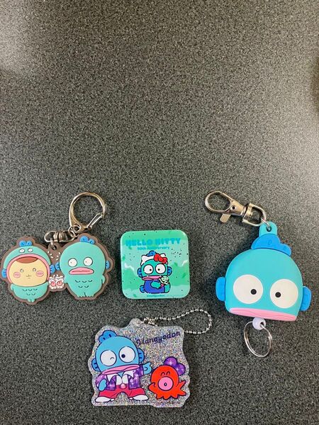 ハンギョドン キーホルダー、缶バッチ、リールキーホルダー まとめ売り