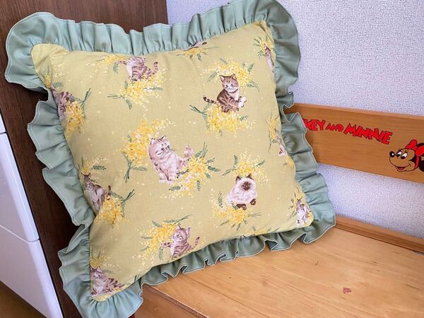 猫とミモザのクッションカバー ハンドメイド