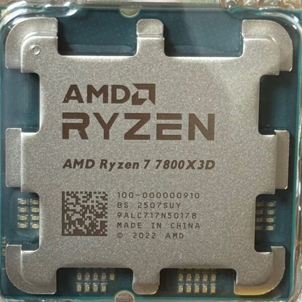 AMD Ryzen 7 7800X3D 新品未使用