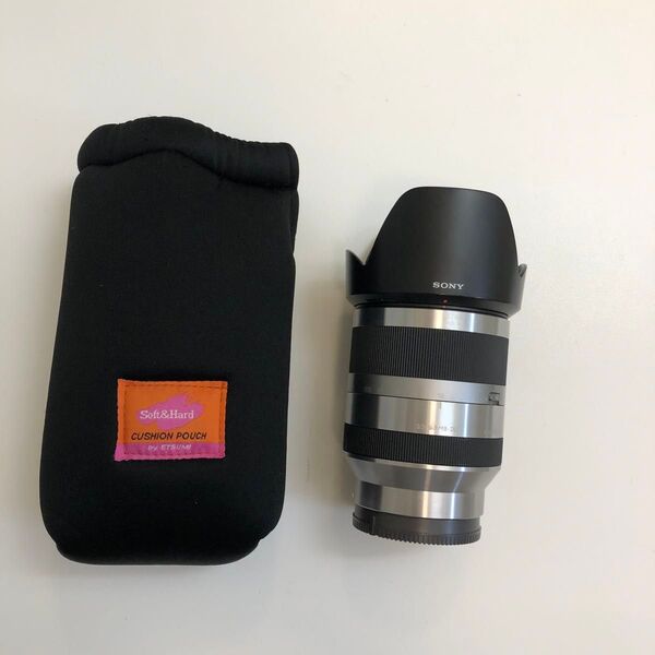 SONY Eマウント用高倍率ズームレンズ E 18-200mm F3.5-6.3 OSS(シルバー)です。