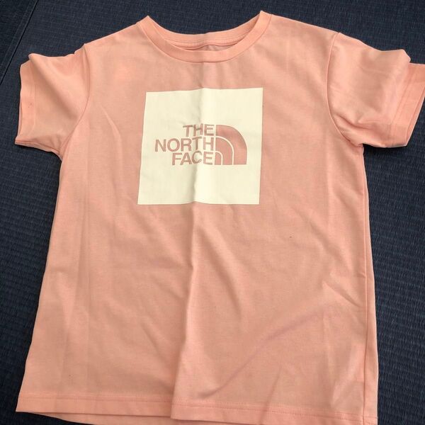 THE NORTH FACE 桜色 ピンク Tシャツ 130ですが少し小さめ
