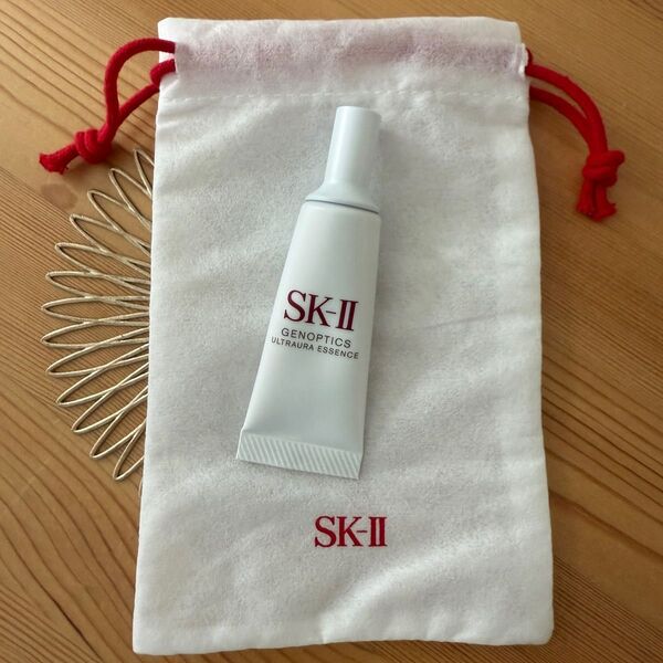 2024年製 新品未開封 SK-II ジェノプティクス ウルトオーラ エッセンス 巾着付き