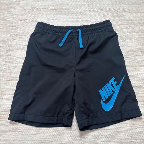 NIKE ナイキ 水陸両用 ハーフパンツ ハーパン S 130-140 夏服 キャンプ 海 川 キッズ