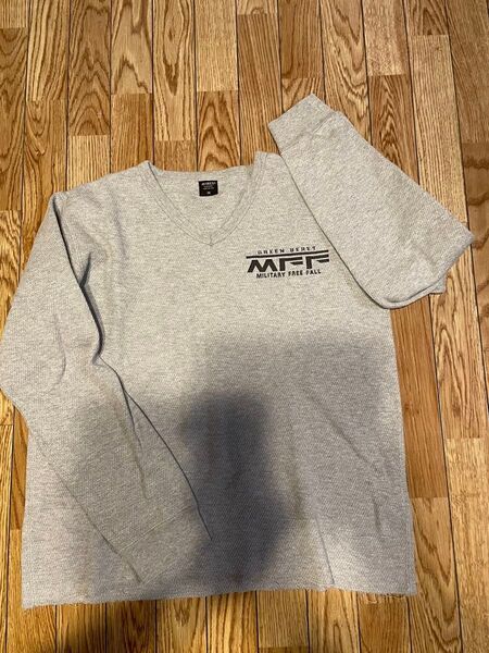 AVIREX Vネック長袖Tシャツ MFFロゴ グレー Mサイズ
