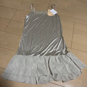 新品タグ付き ミニマム フリル付きキャミソール サイズ02