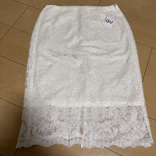 新品タグ付き GU レースタイトスカート Lオフホワイト