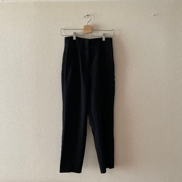 ZARA 定番テーパードパンツ S 黒
