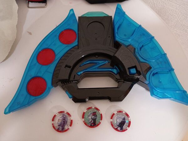 ウルトラマンZ DXゼットライザー 本体+メダル エックス オーブ セブン