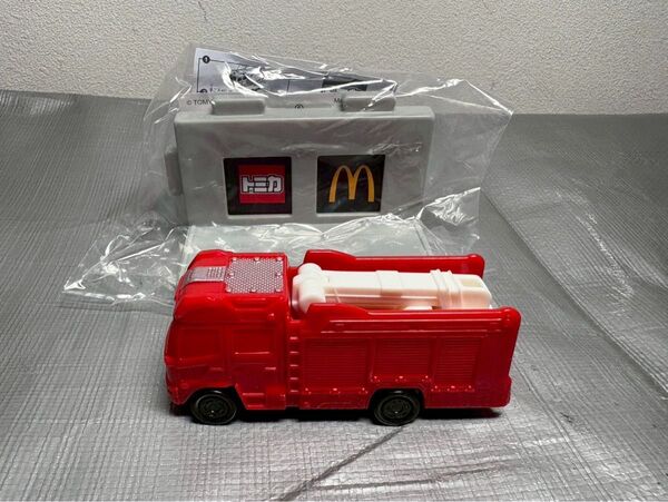ハッピーセット ミニカー マクドナルド トミカ 消防車 タカラトミー 玩具 おもちゃ マック