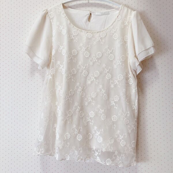 花柄 ホワイト 半袖カットソー トップス M Tシャツ シースルー袖 フリル
