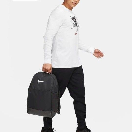 新品未使用 ナイキ リュック 24L ブラック ブラジリア 大容量 高校生 中学生 通学 通塾 ビジネスバッグ 黒 ビッグロゴ
