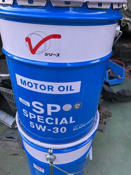 日産 エンジンオイルSP 5W-30 20L