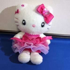 ハローキティ USJ 限定 ぬいぐるみ