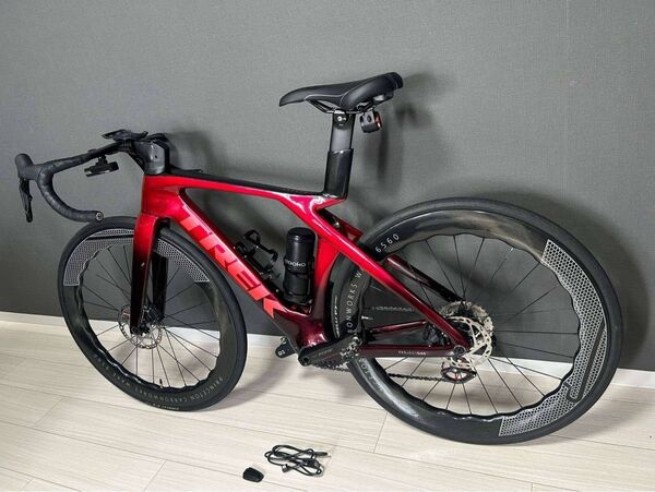 (対面引渡し希望)TREK Madone SLR7 Disc 2022年モデル レッド系