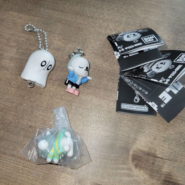 ガチャ UNDERTALE つまんでつなげてマスコット3種サンズテミー(カニカン)ナプスタブルーク(ボールチェーン)アンダーテール