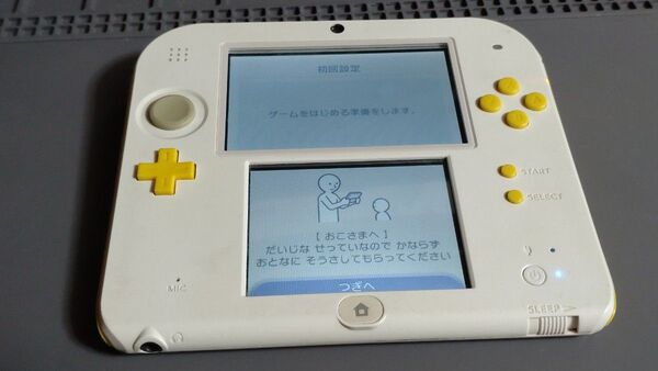 ニンテンドー2DS 任天堂 Nintendo スーパーマリオエディション イエロー ホワイト