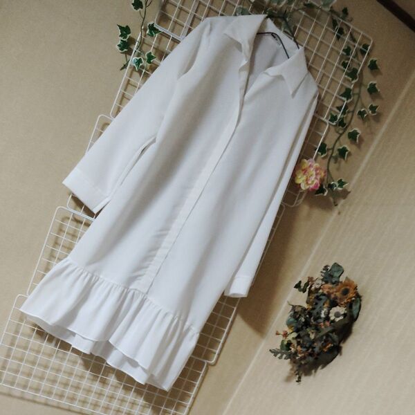 白のロングシャツワンピース