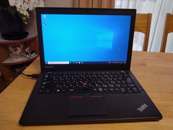 レノボ ThinkPad X250 i5-5200U 8GB SSD480GB