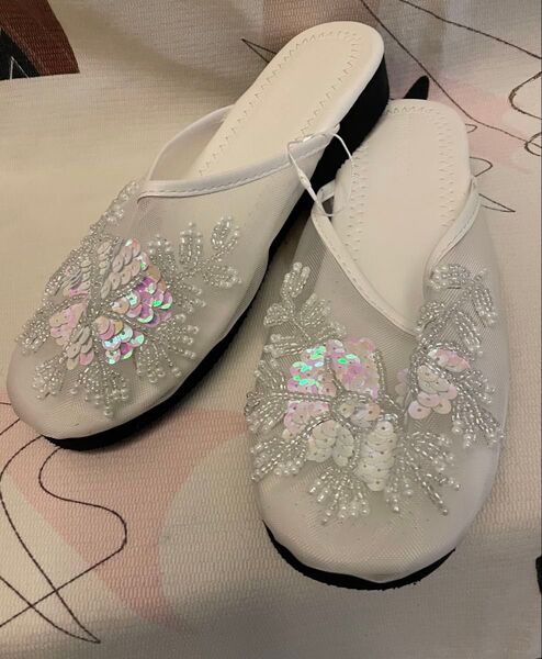 新品未使用 素敵!HOUSE OF LOTUS ベトナム刺繍スパンコールサンダル WHITE 37