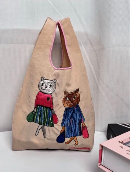2025新しいminiボールアンドチェーン バッグ ミニ 猫 刺繍