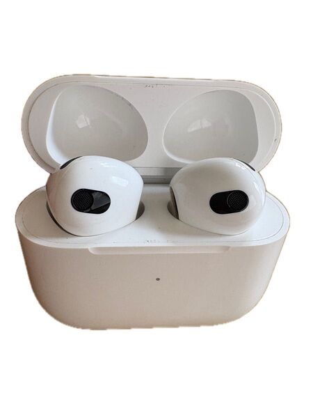 Apple AirPods (第3世代) MME73J/A 中古品 A MagSafe