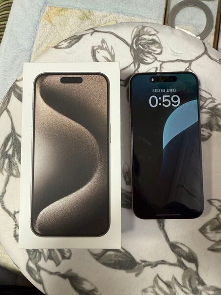 iPhone ナチュラルチタニウム SIMフリー iPhone15 Pro Apple