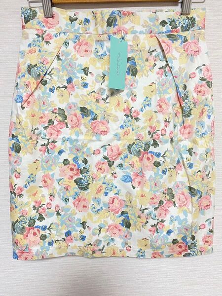 La Leia花柄スカート 新品 Mサイズ ラレイア スカート ひざ丈