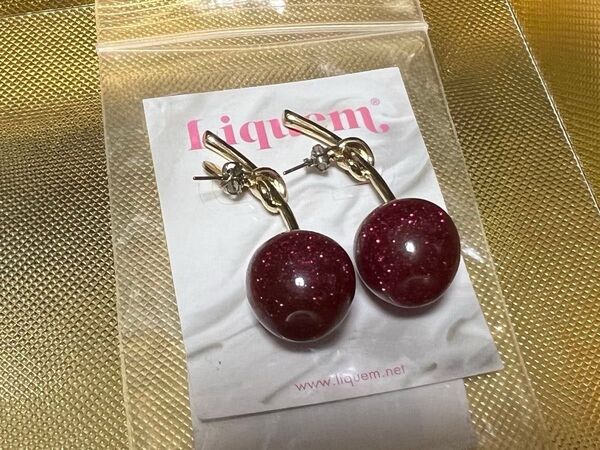美品 Liquem リキュエム チェリーピアス ディープピンク