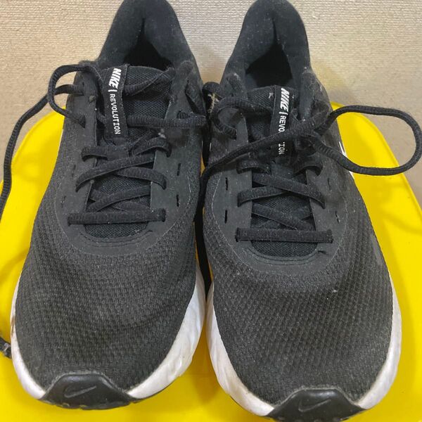 used品 NIKE 24.5cm