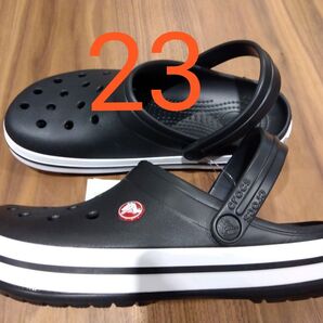 【4激安今だけ】新品タグ付 クロックス メンズ レディースブラック系(黒) 23cm