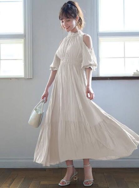 【格安出品・美品】GRL ショルダーオープン ワッシャープリーツワンピース Mサイズ(オフベージュ)