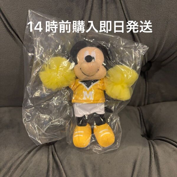 【新品未使用】ディズニー ぬいぐるみチャーム ミッキー イエロー 黄色 チア ぬいぐるみバッジ ぬいば