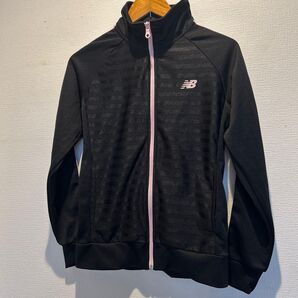 New Balance ニューバランス レディース ジャージ 上 ジャケット 黒/ピンク